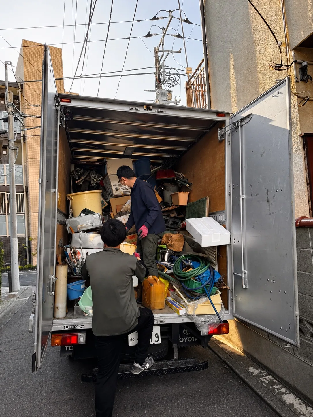生前整理・遺品整理の搬出作業